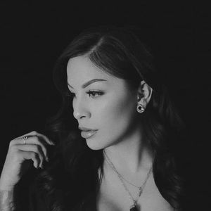 Meet your Posher, Moraima